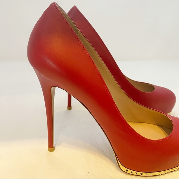 Valentino Garavani Platform Pumps in Red - 37 - Picture 7 of 16
